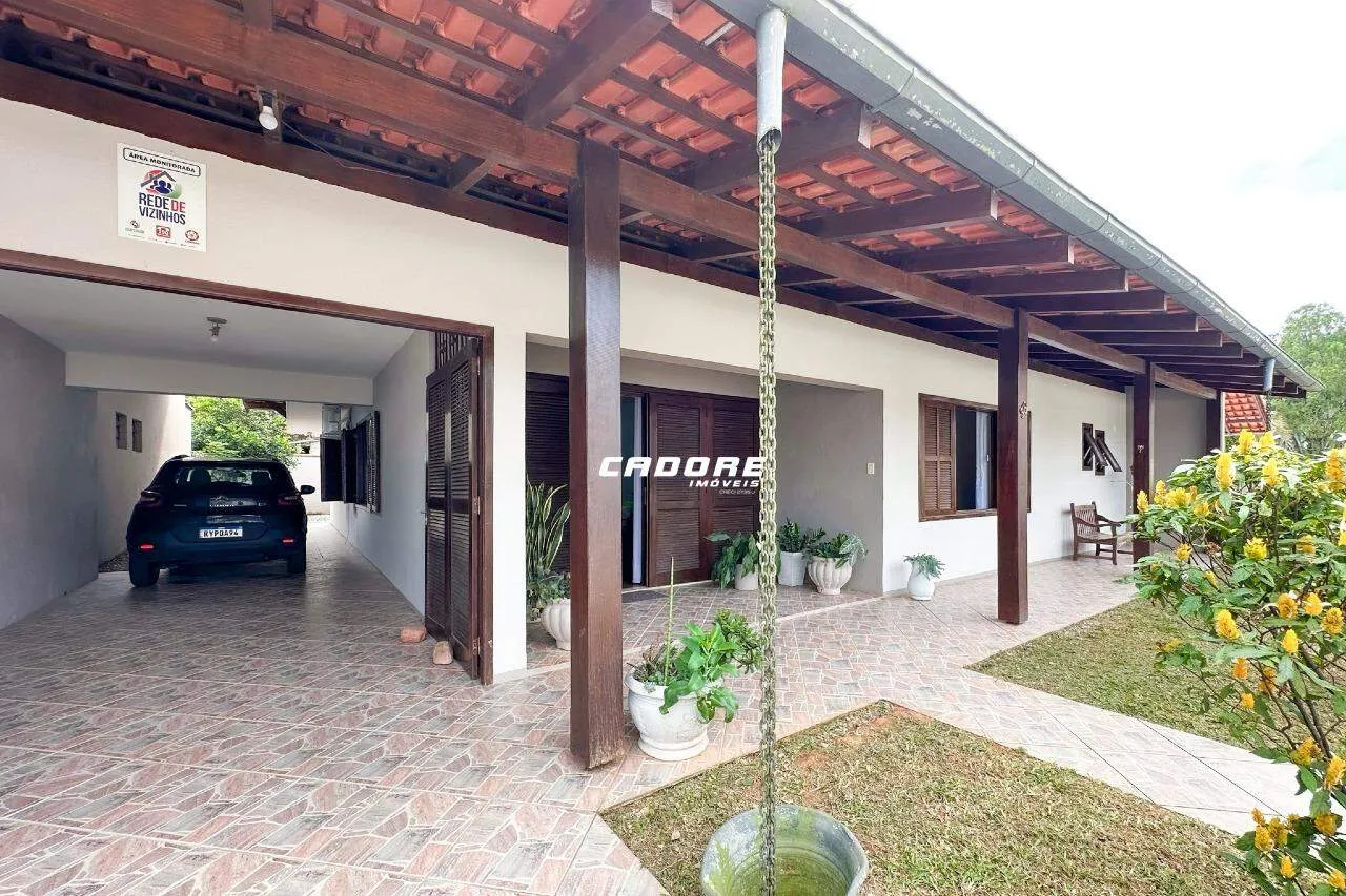 Casa No Bairro Garcia com 4 Dormitórios Sendo 1 Suíte e Um Amplo Espaço de Área Externa ! | Cadore Imóveis - foto 1