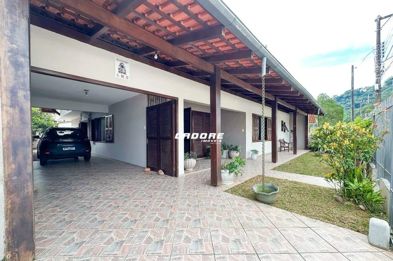 Casa No Bairro Garcia com 4 Dormitórios Sendo 1 Suíte e Um Amplo Espaço de Área Externa ! | Cadore Imóveis — foto 3