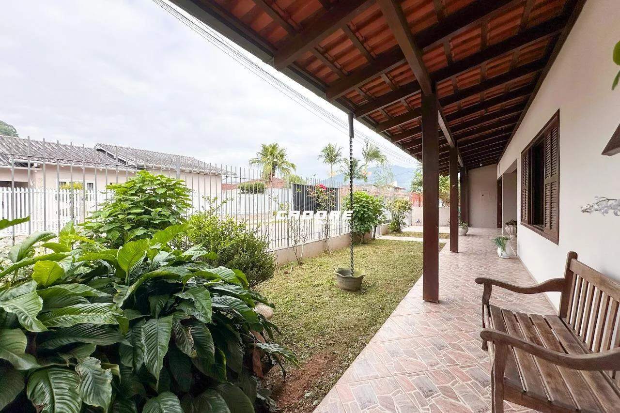 Casa No Bairro Garcia com 4 Dormitórios Sendo 1 Suíte e Um Amplo Espaço de Área Externa ! | Cadore Imóveis — foto 5