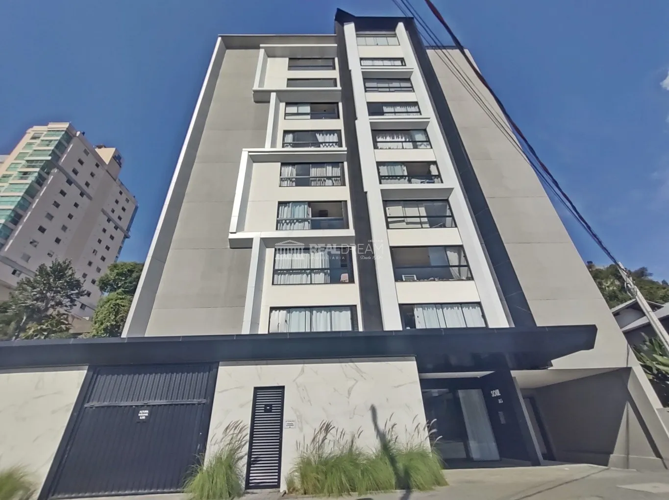 Apartamento com 1 suíte + 1 dormitório, sacada integrada com churrasqueira e uma garagem - foto 1