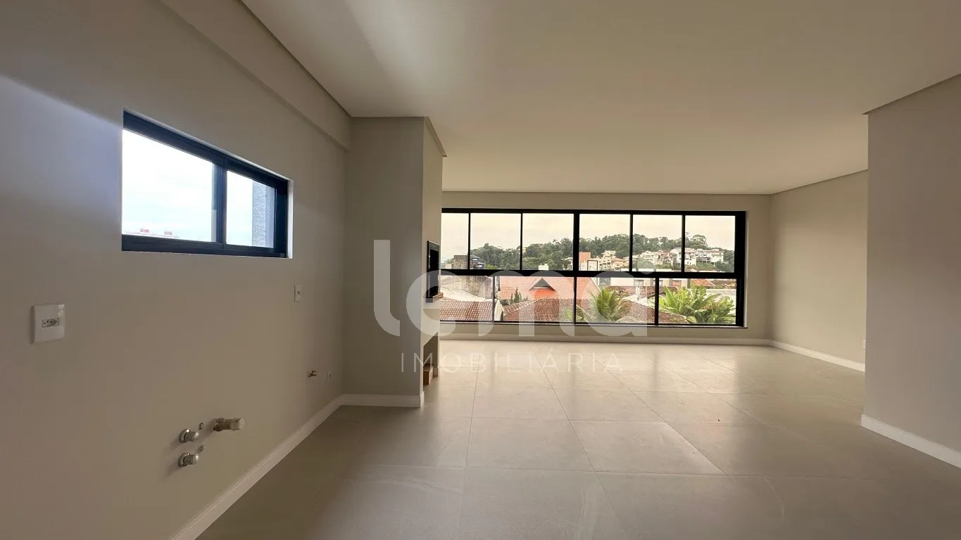 Apartamento com 3 suítes, no bairro Velha. - foto 1