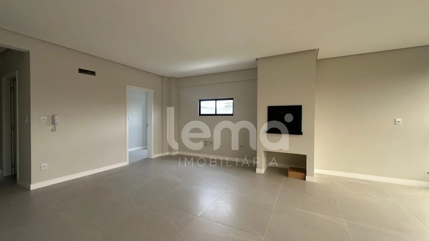 Apartamento com 3 suítes, no bairro Velha. — foto 2