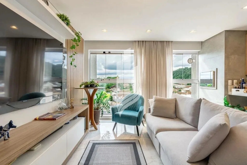 Apartamento no bairro Água Verde - foto 1