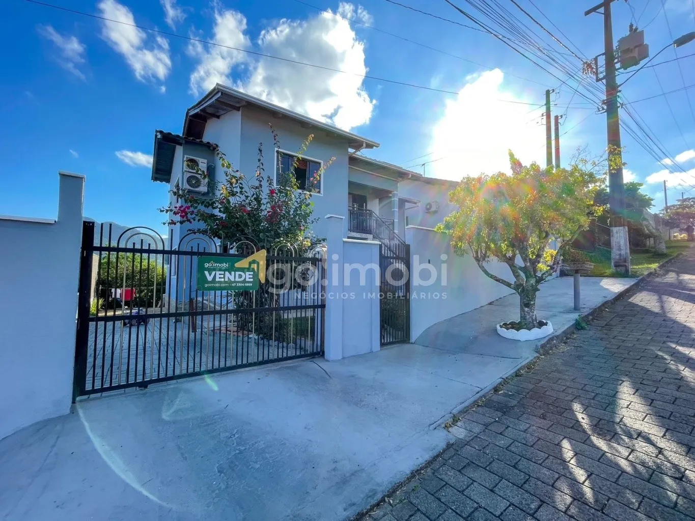 Ótima casa com 2 andares e 06 quartos! - foto 1