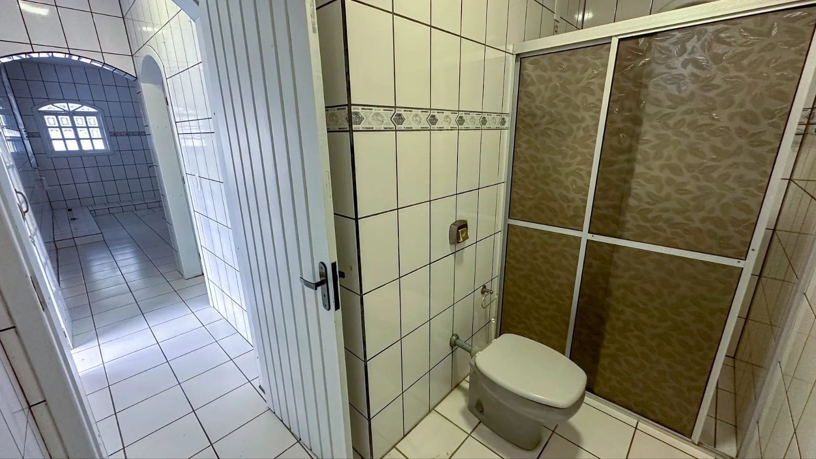 VENDO CASA COM PISCINA — foto 2