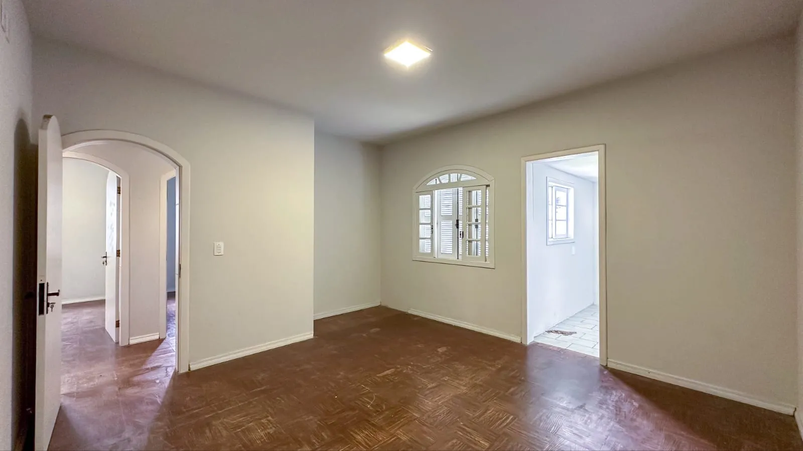 VENDO CASA COM PISCINA — foto 7