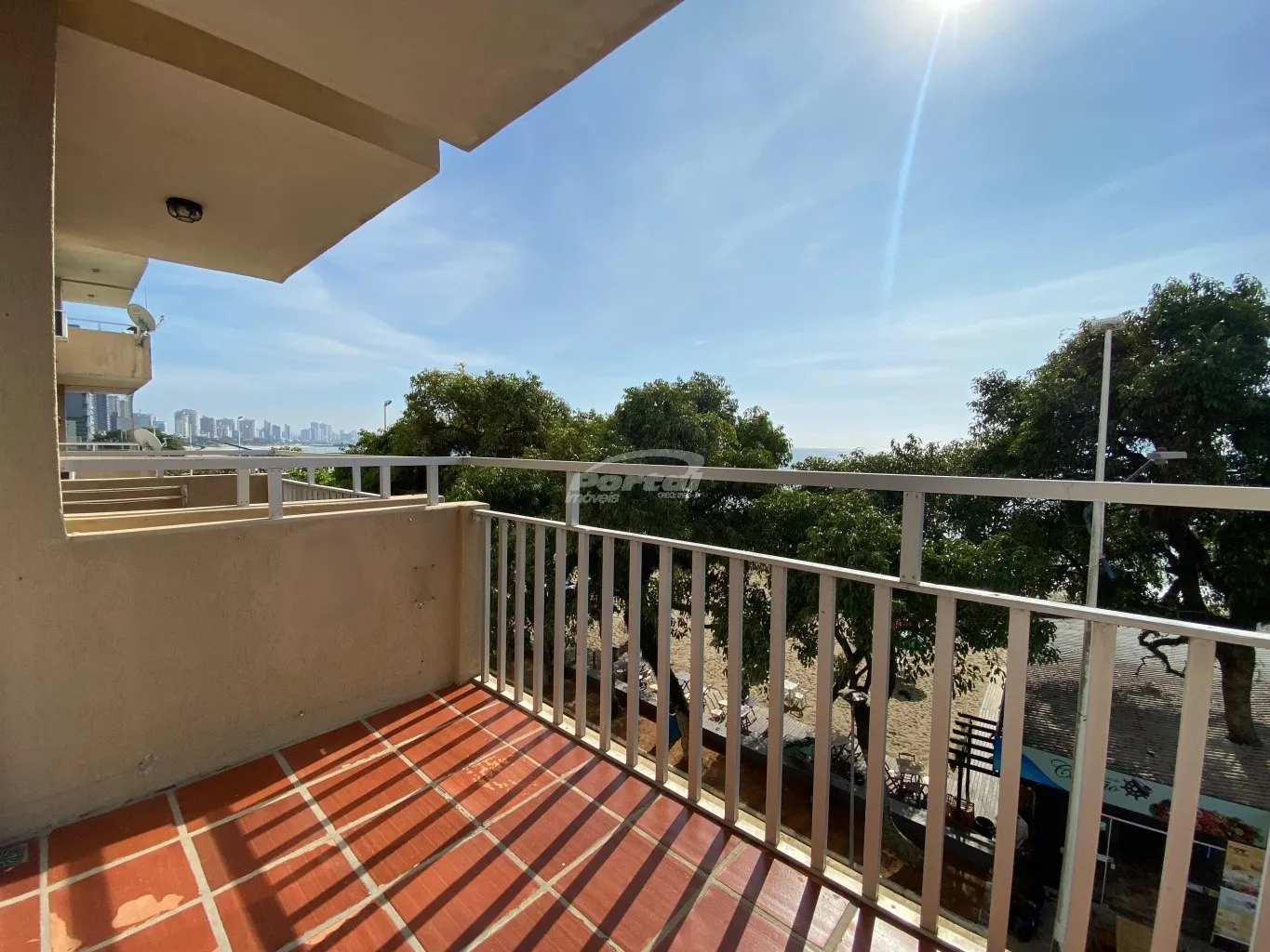 Apartamento frente mar com 4 quartos - Centro de Bal. Piçarras. - foto 1