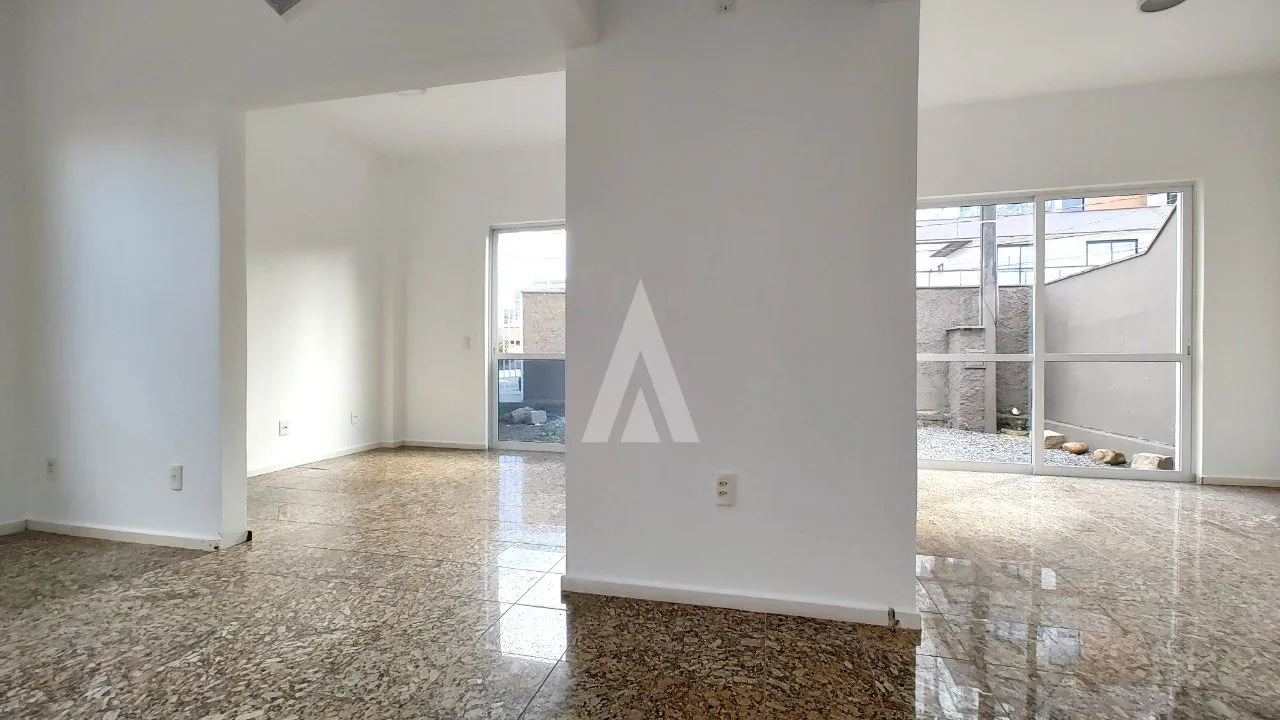 Casa Comercial à venda no bairro América em Joinville, por R$ 1.100.000.00. — foto 7