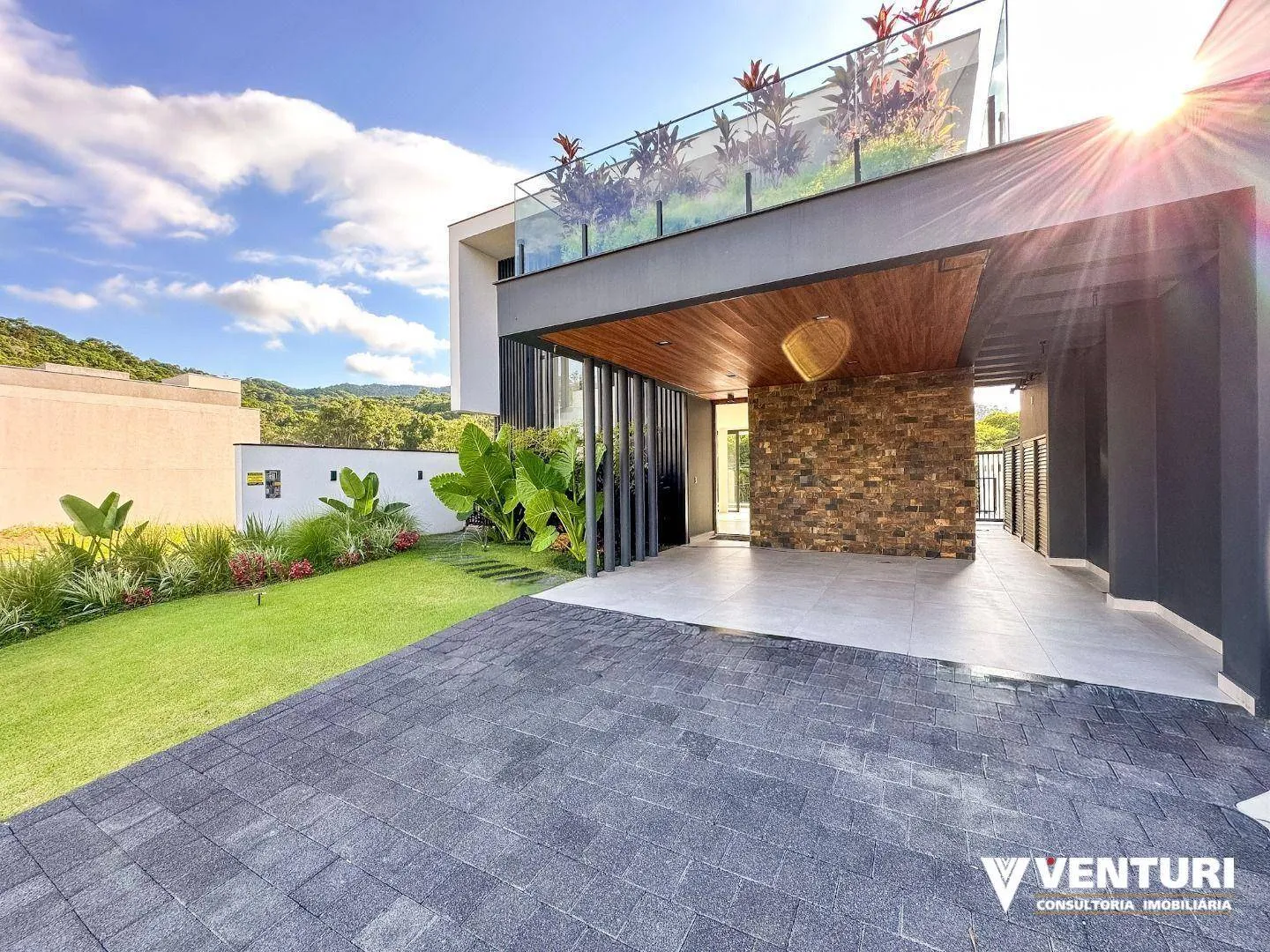 Casa com 3 dormitórios à venda, 272 m por R$ 2.640.000,00 - Velha - Blumenau/SC - foto 1