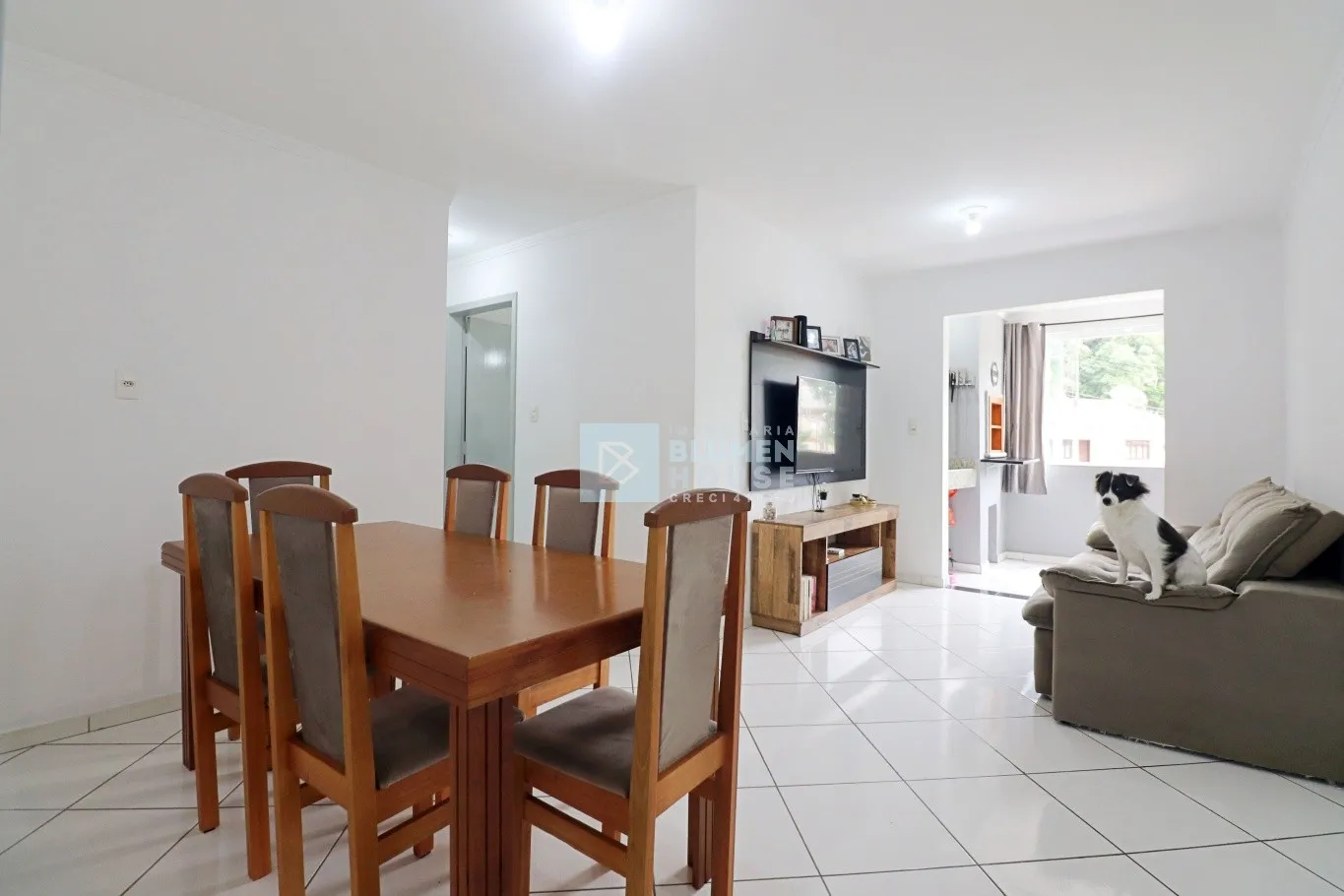 Apartamento semi mobiliado no bairro Badenfurt! - foto 1