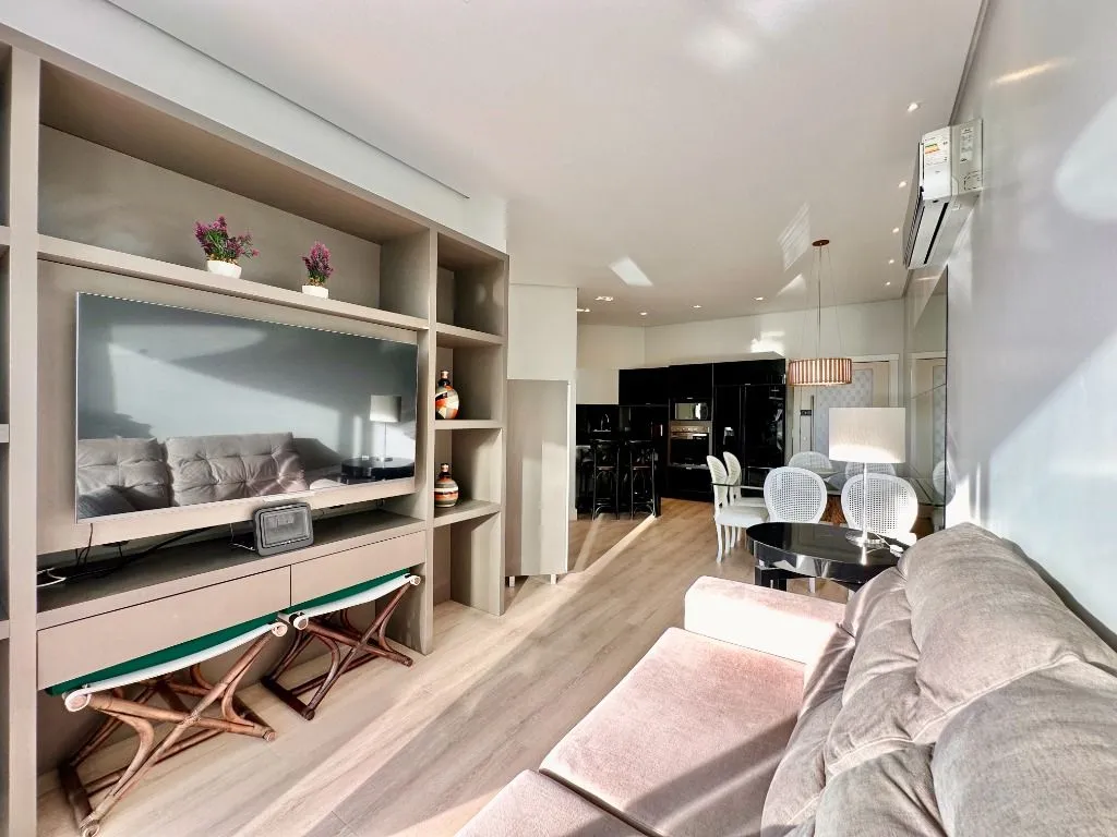Apartamento em Florianópolis - foto 1