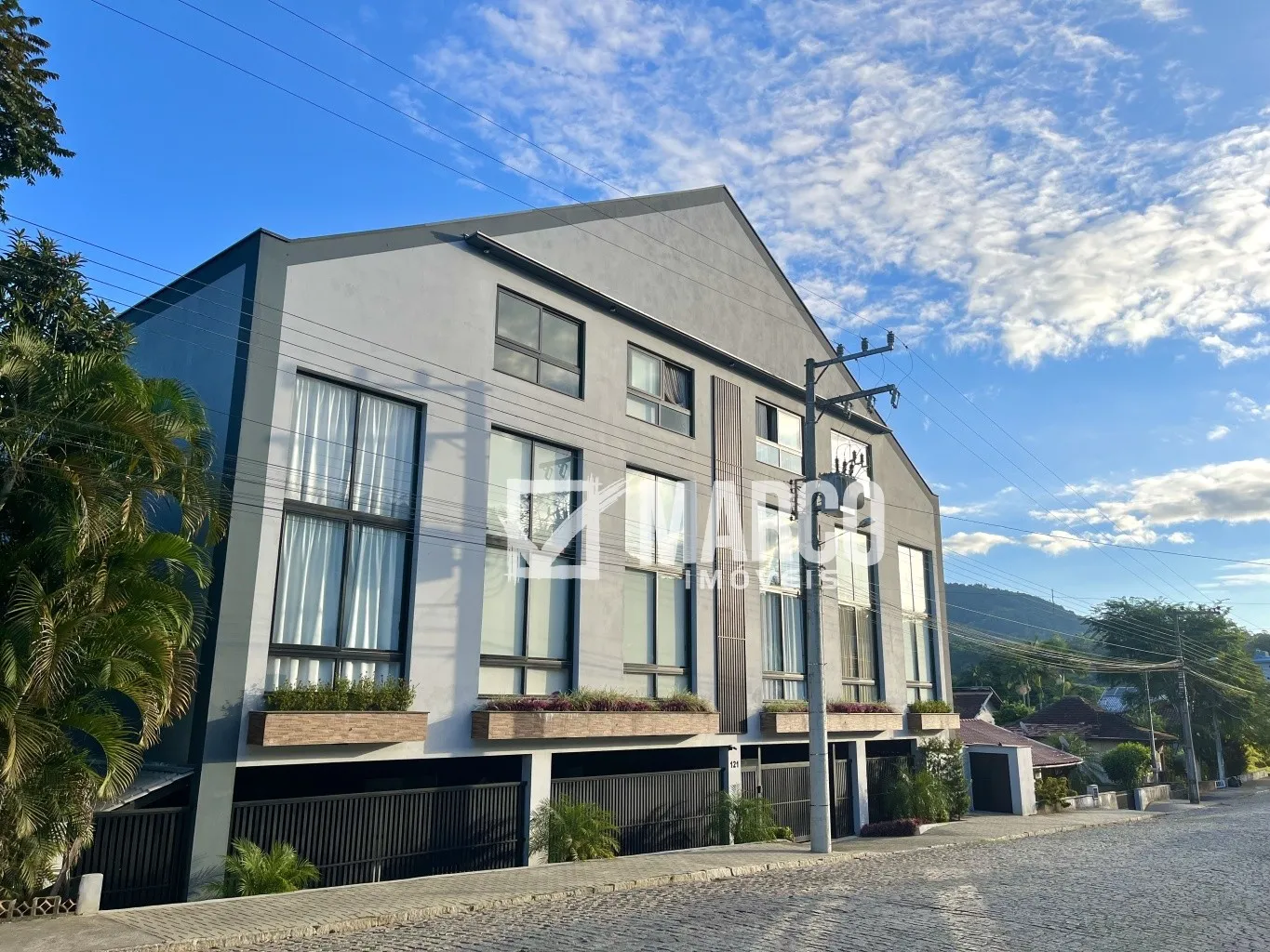 Duplex moderno e totalmente mobiliado no coração de Pomerode! - foto 1