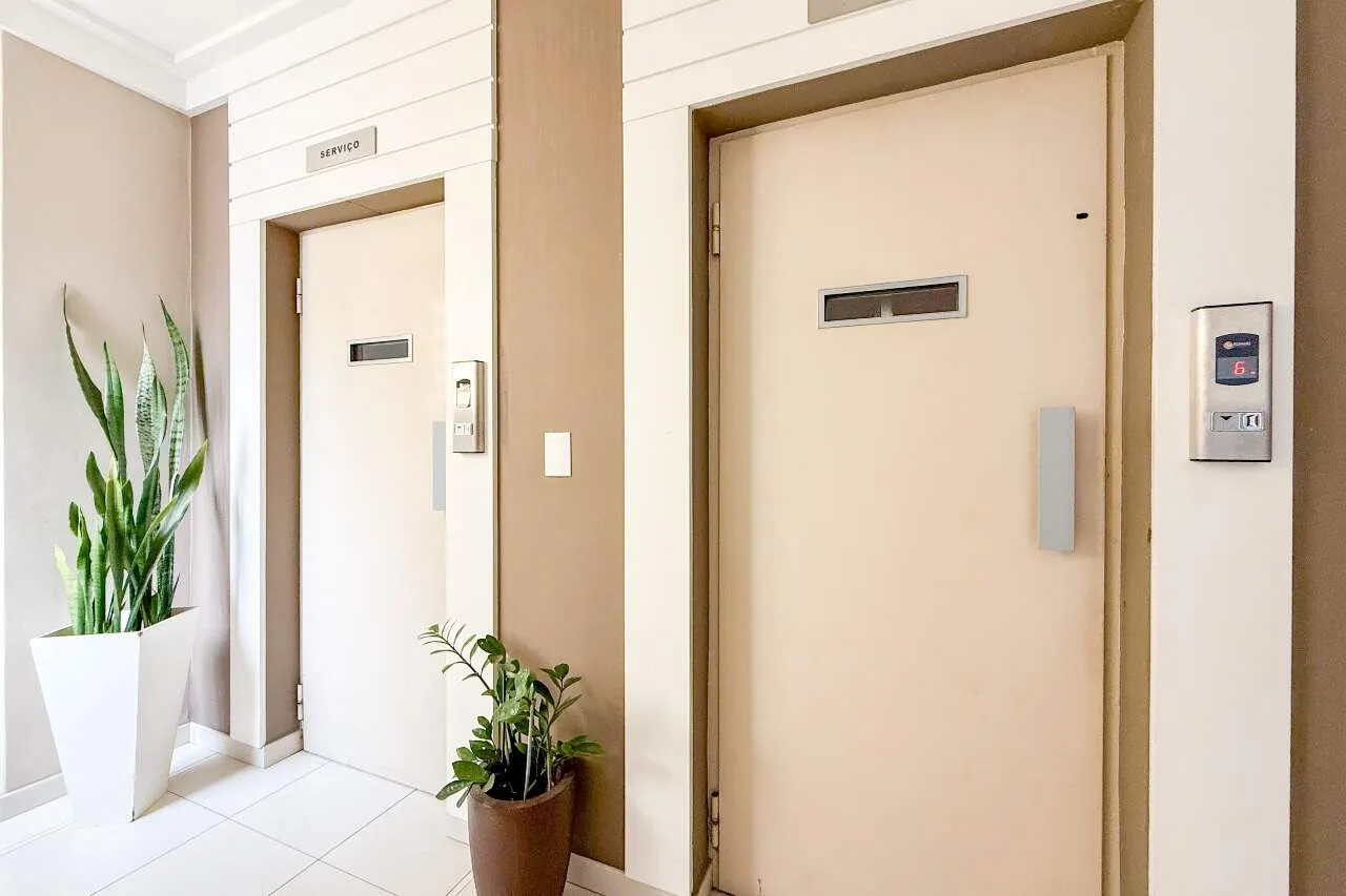 APARTAMENTO SEMI-MOBILIADO COM 3 DORMITORIOS NO CENTRO DE BLUMENAU! — foto 4