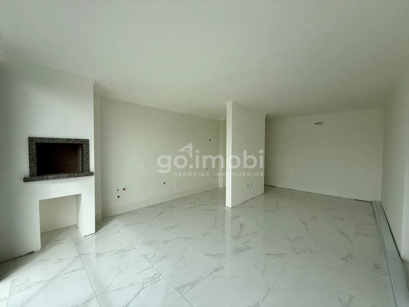 Apartamento novo, com living espaçoso e churrasqueira integrada. — foto 4