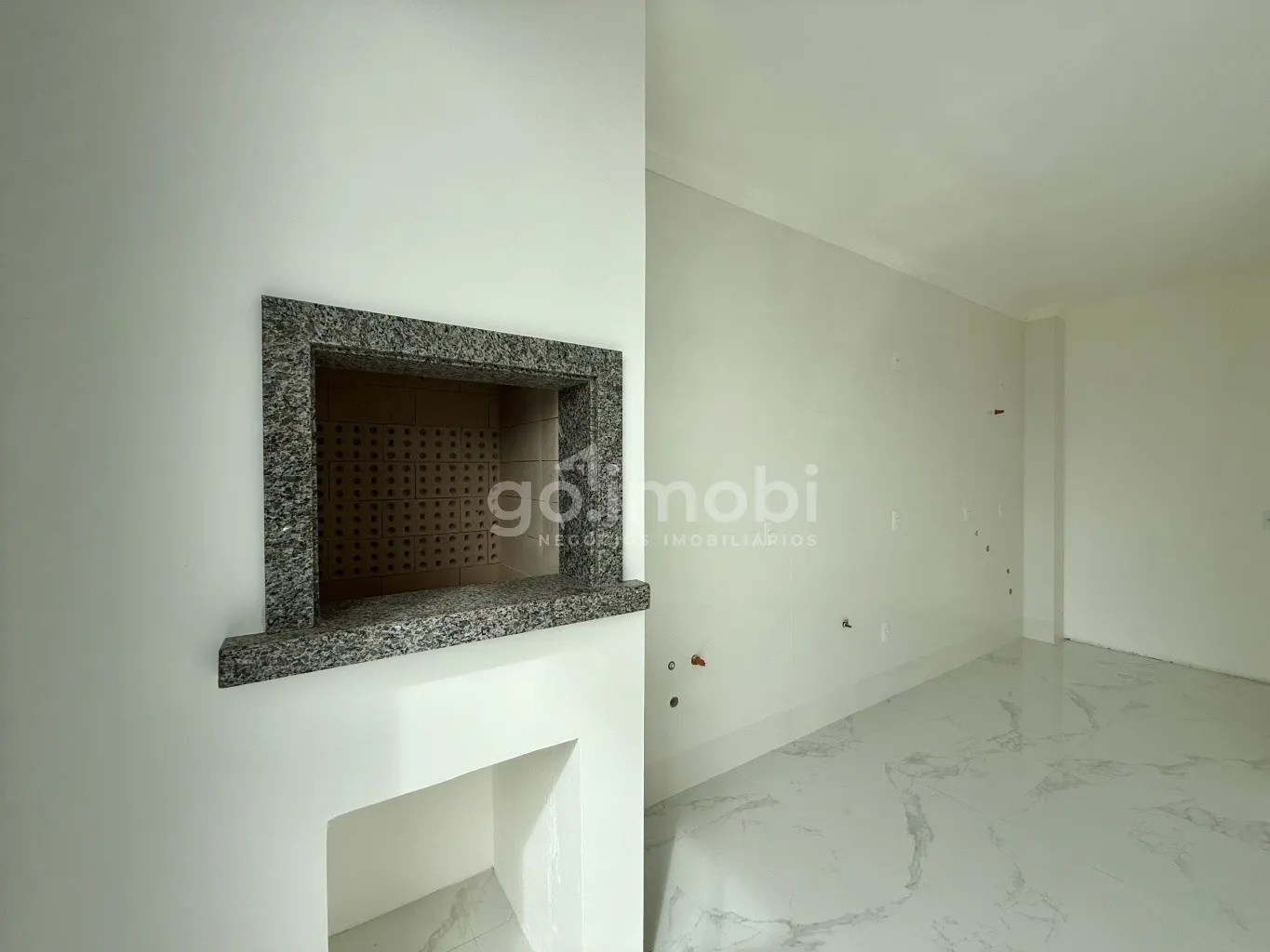 Apartamento novo, com living espaçoso e churrasqueira integrada. — foto 6