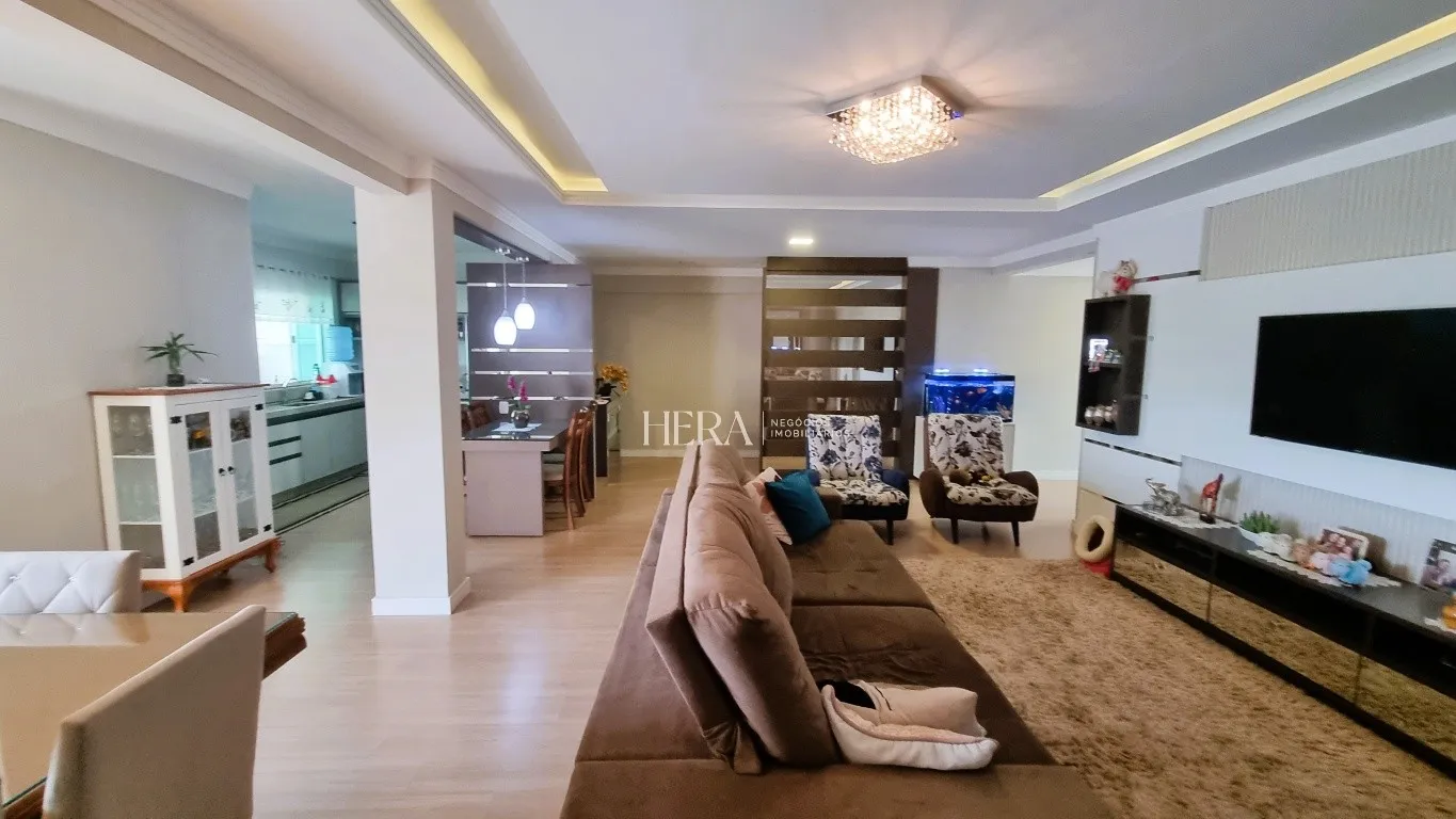 Para quem busca espaço comercial e moradia no mesmo local, esse é o imóvel ideal em Indaial/SC - foto 1