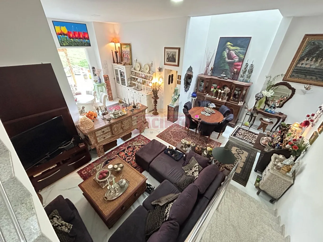 Casa semi mobiliada com 3 dormitórios sendo 1 suíte e 2 demi suítes no Bairro Fortaleza Alta. — foto 4