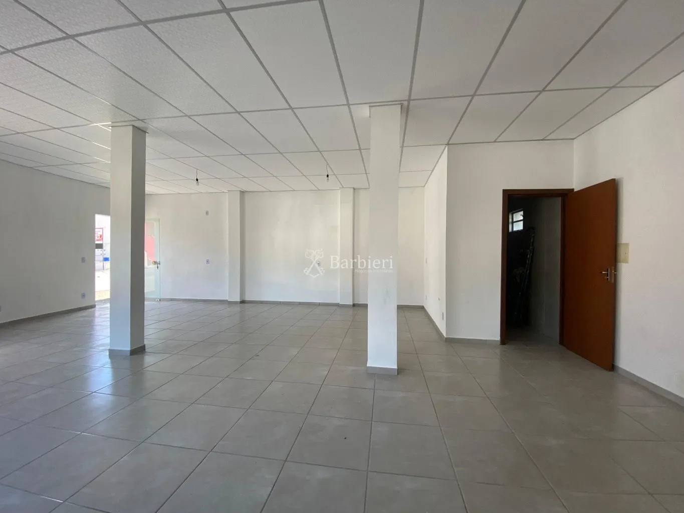 Loja Térrea com 60m localizado no bairro Velha Central em Blumenau/SC - foto 1