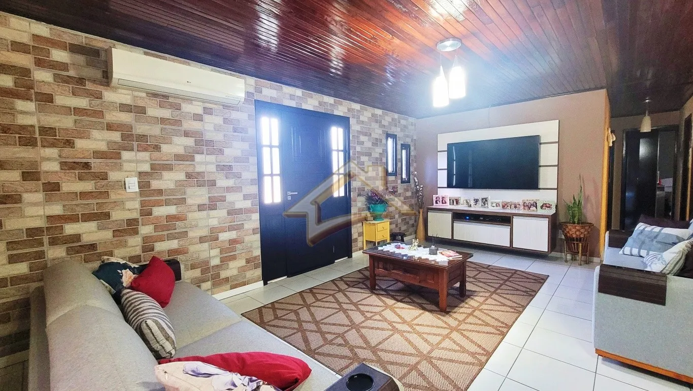 Procurando um lar para acomodar toda a família? Venha conhecer esta linda casa, com 02 moradias semimobiliadas! — foto 7