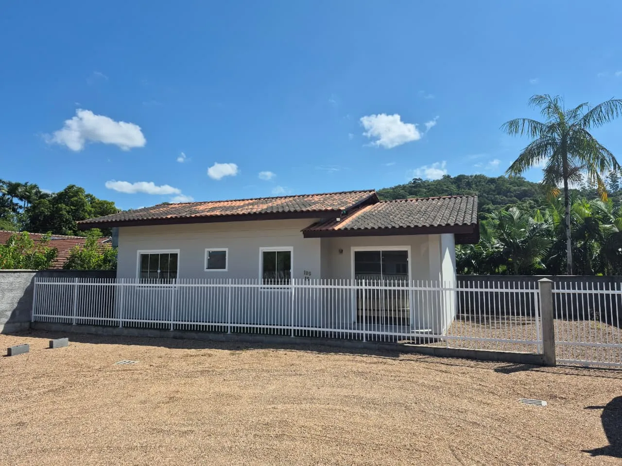 Casa toda murada| 03 quartos| No bairro que mais se desenvolve em Pomerode -  última unidade disponível! - foto 1