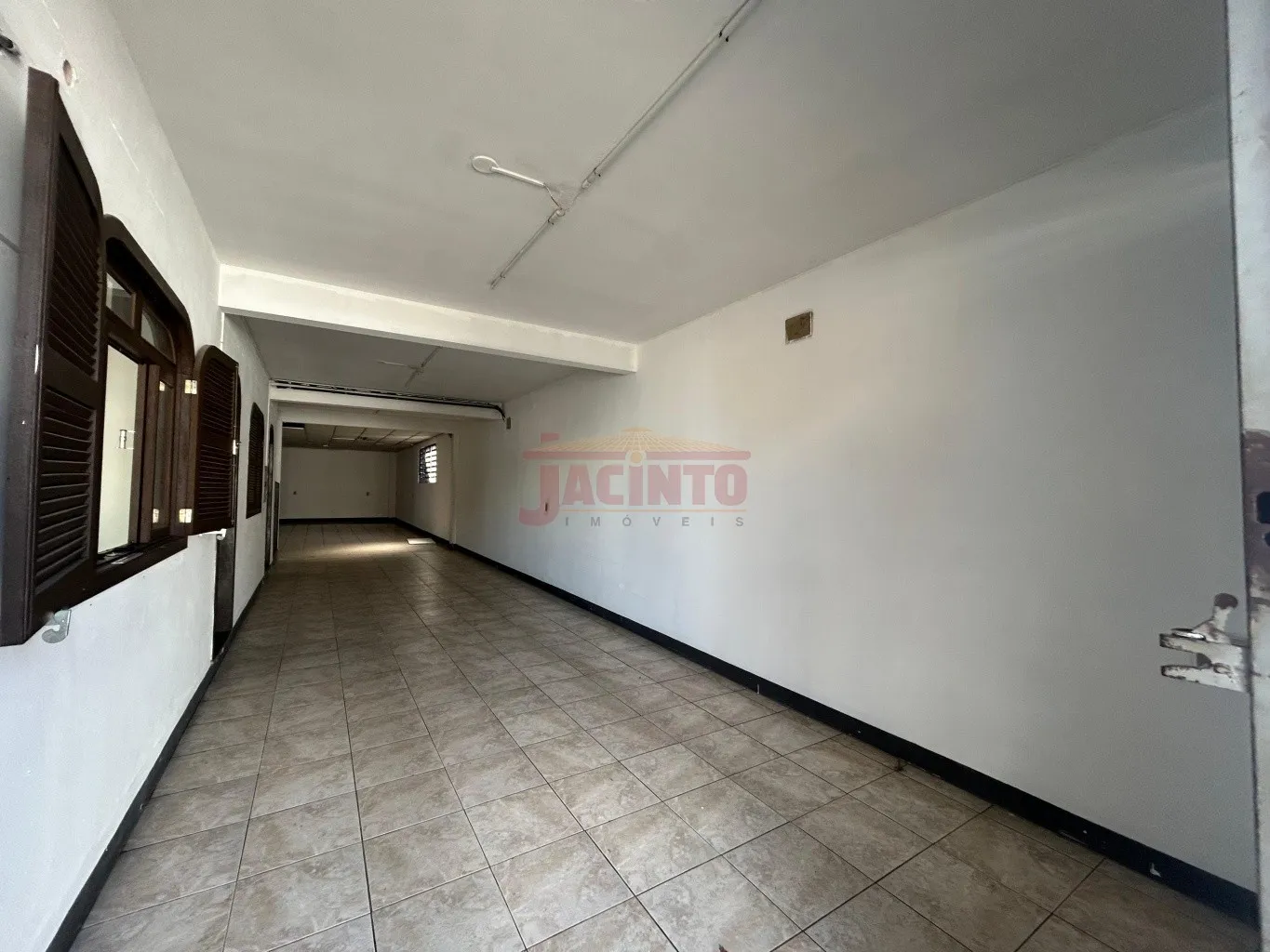 Imóvel Residencial e Comercial com aproximadamente 467.94m no Bairro Tribess. — foto 2