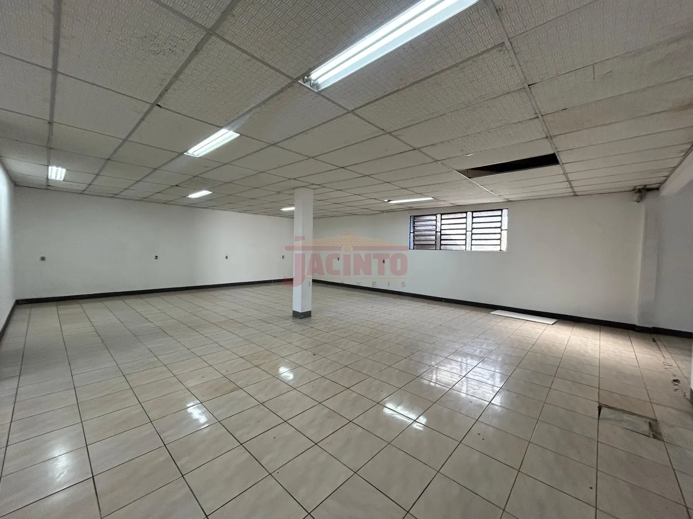 Imóvel Residencial e Comercial com aproximadamente 467.94m no Bairro Tribess. — foto 7