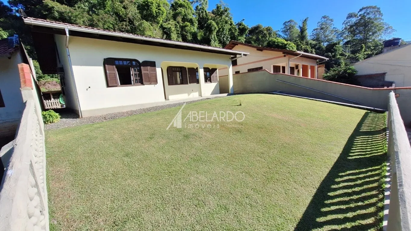 CASA RESIDENCIAL SEMIMOBILIADA COM TRÊS DORMITÓRIOS - BAIRRO GARCIA - foto 1