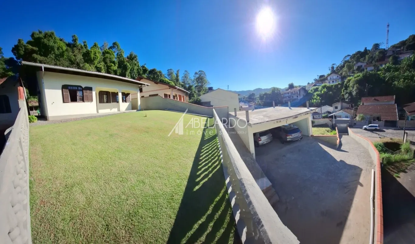 CASA RESIDENCIAL SEMIMOBILIADA COM TRÊS DORMITÓRIOS - BAIRRO GARCIA — foto 2