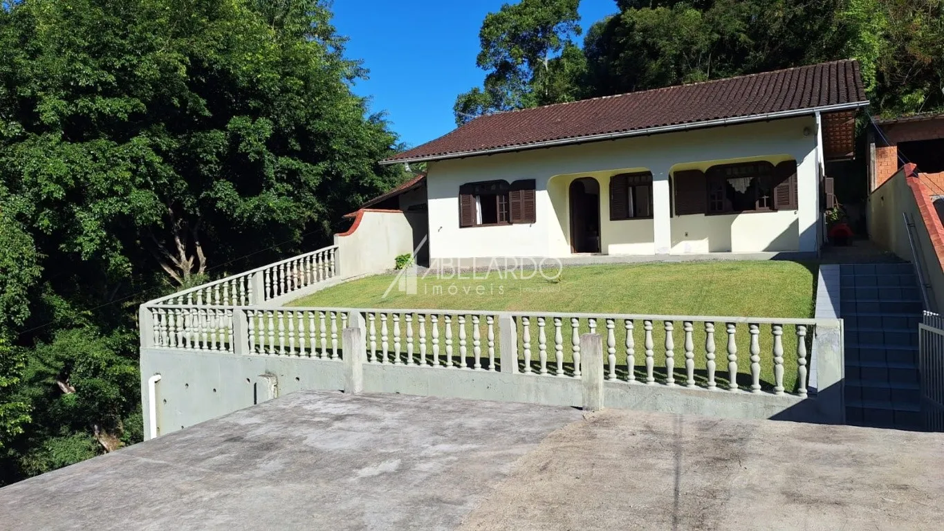 CASA RESIDENCIAL SEMIMOBILIADA COM TRÊS DORMITÓRIOS - BAIRRO GARCIA — foto 4