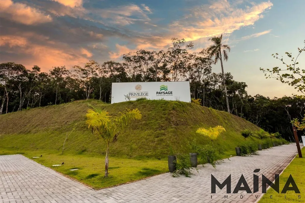 Excelente lote/terreno em condomínio fechado, em Blumenau contendo 398,74m - foto 1