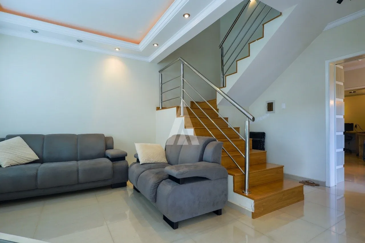 Sobrado com 1 suíte(s) mais 2 quarto(s) à venda no bairro Glória em Joinville, R$1.850.000,00 — foto 2