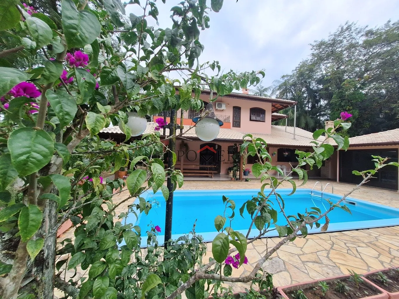 Belissima Casa com piscina na Itoupava Central, Blumenau, 425,34m de área construída, em amplo terreno plano de 11.239,00m. — foto 5