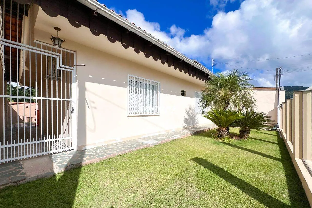 Casa No Bairro Garcia com 4 Dormitórios e Área de Festas com Churrasqueira ! | Cadore Imóveis — foto 4