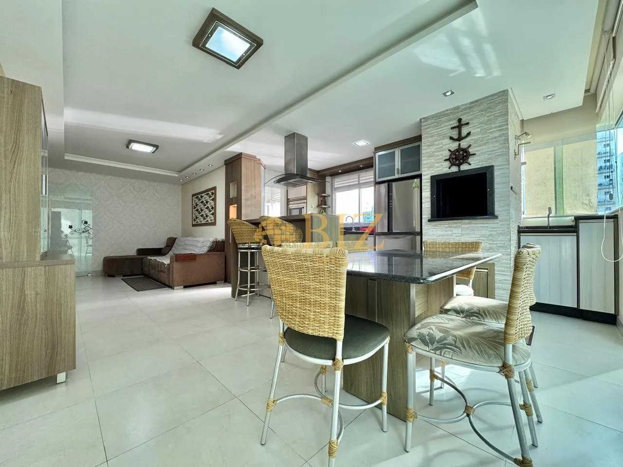 Apartamento mobiliado, com 3 quartos, sendo 1 suíte, sacada externa e do ladinho do mar na praia de Gravatá! — foto 4
