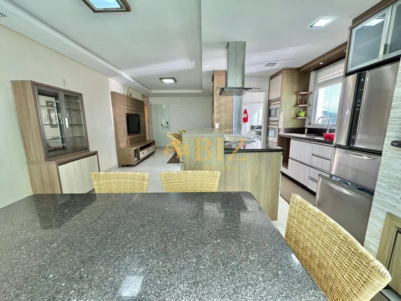 Apartamento mobiliado, com 3 quartos, sendo 1 suíte, sacada externa e do ladinho do mar na praia de Gravatá! — foto 5