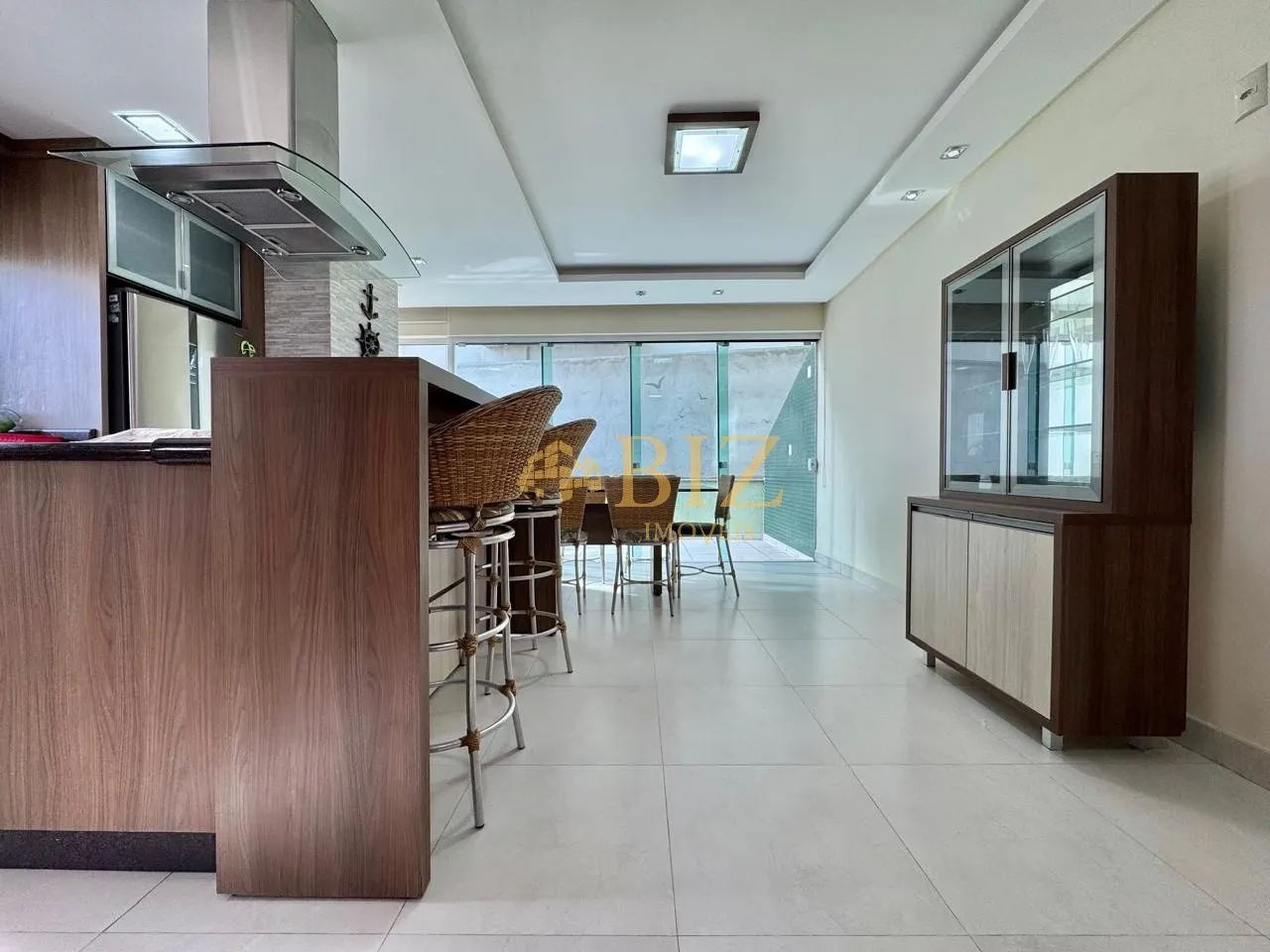 Apartamento mobiliado, com 3 quartos, sendo 1 suíte, sacada externa e do ladinho do mar na praia de Gravatá! — foto 6