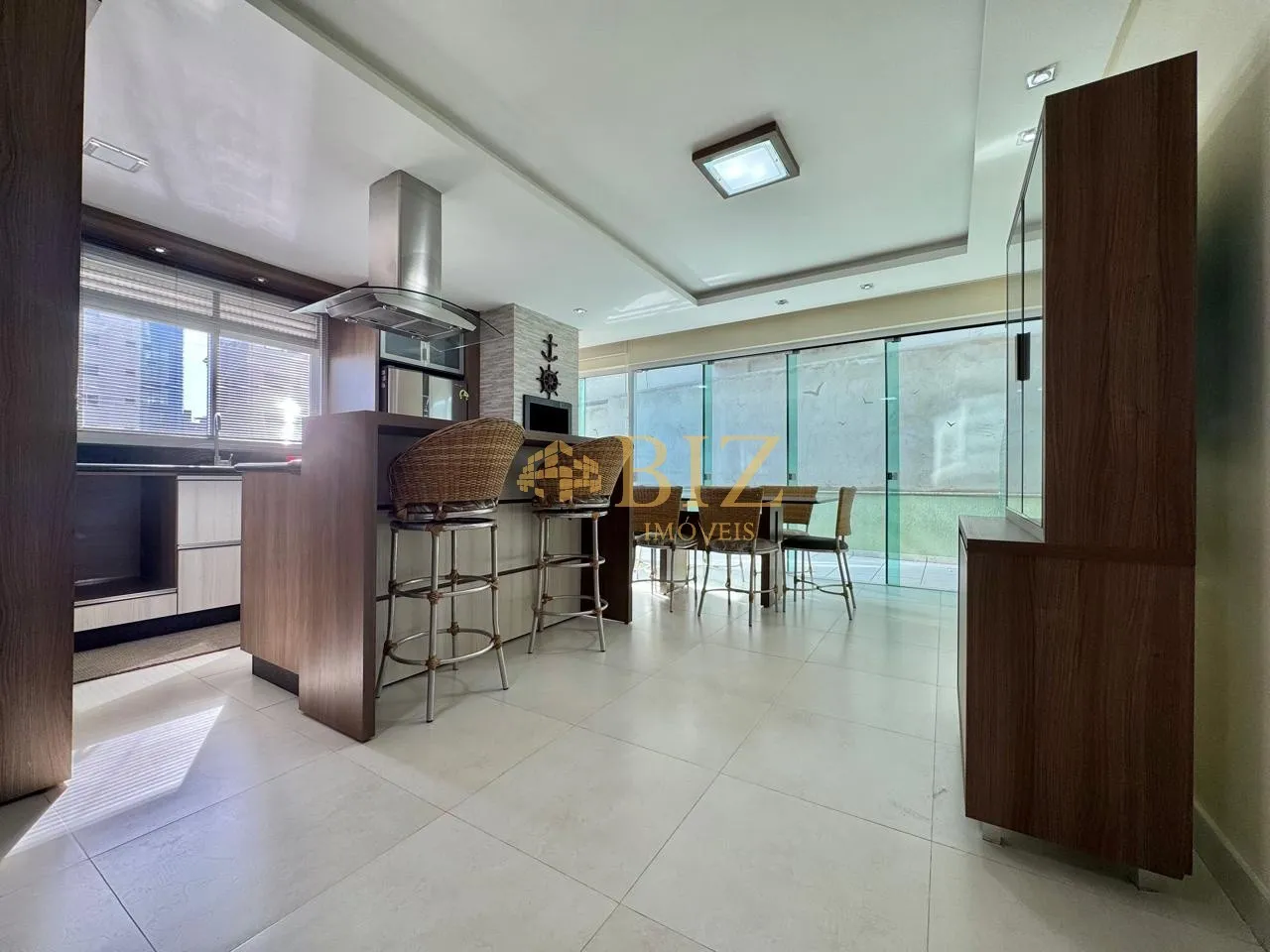 Apartamento mobiliado, com 3 quartos, sendo 1 suíte, sacada externa e do ladinho do mar na praia de Gravatá! — foto 7