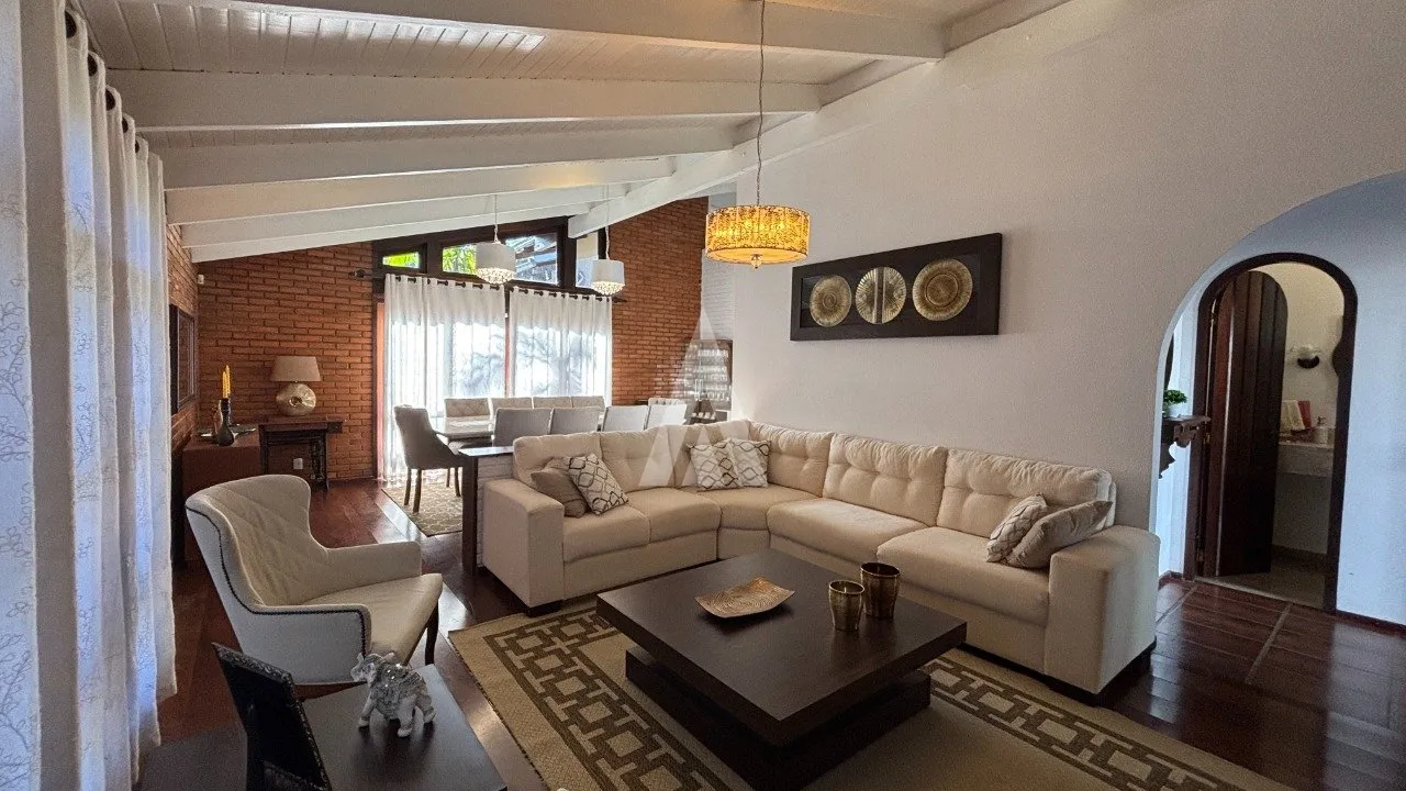 Casa com 2 suíte(s) mais 1 quarto(s) à venda no bairro Saguaçu em Joinville, por R$ 2.200.000.00. — foto 4
