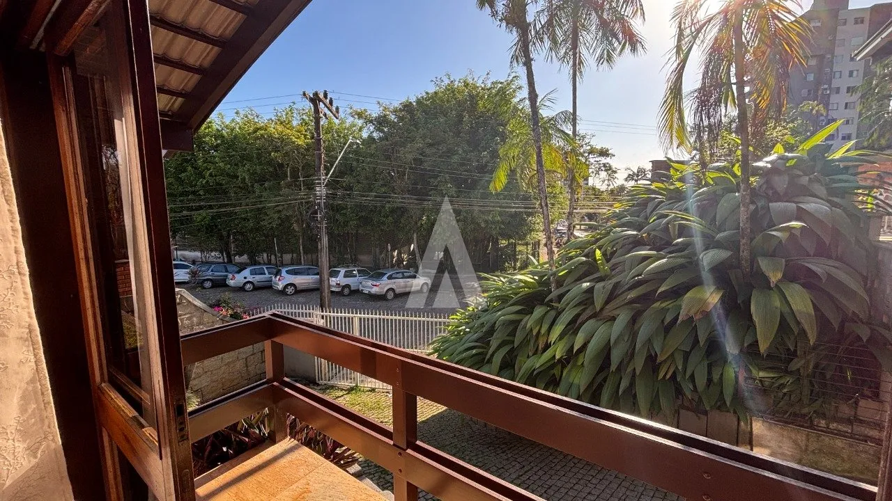 Casa com 2 suíte(s) mais 1 quarto(s) à venda no bairro Saguaçu em Joinville, por R$ 2.200.000.00. — foto 6