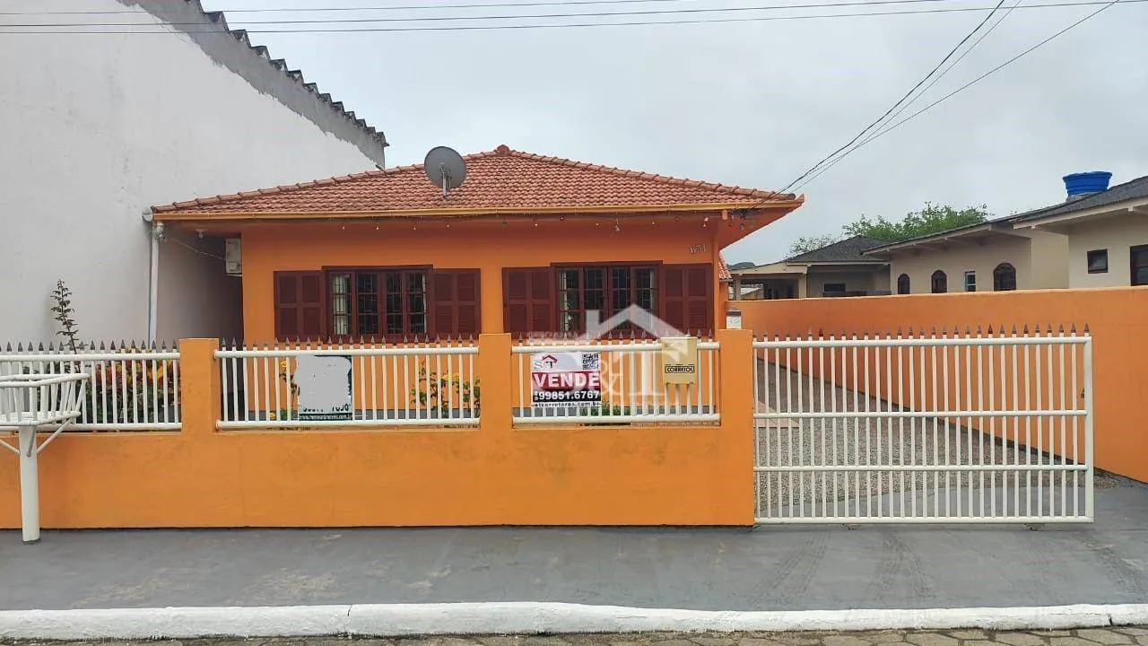 Casa com 2 dormitórios à venda, 135 m por R$ 750.000,00 - São João do Rio Vermelho - Florianópolis/SC - foto 1