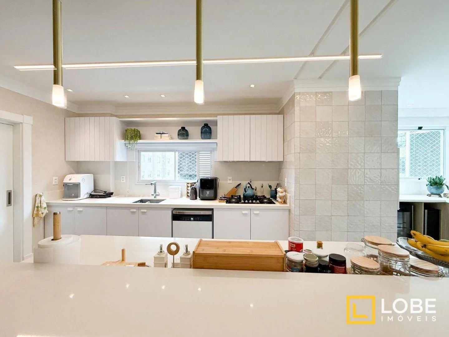 Apartamento com 4 Suítes com 193m no Centro de Itapema. — foto 3