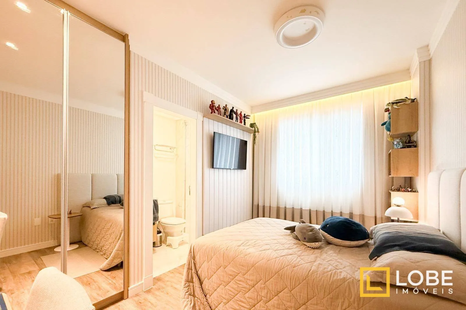 Apartamento com 4 Suítes com 193m no Centro de Itapema. — foto 4
