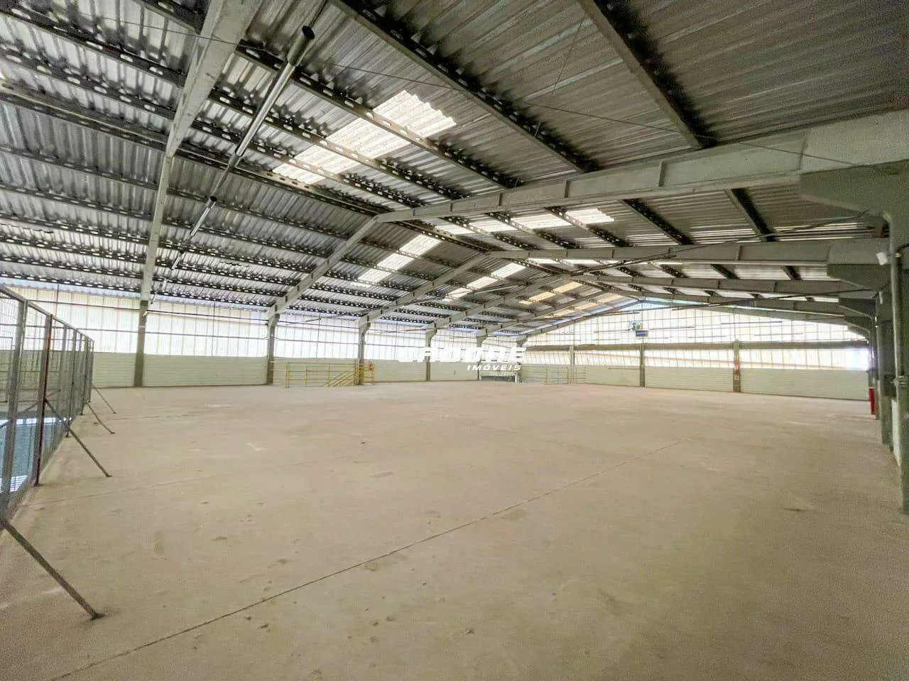 Excelente Galpão para locação no bairro Salto Weissbach I Cadore Imoveis - foto 1