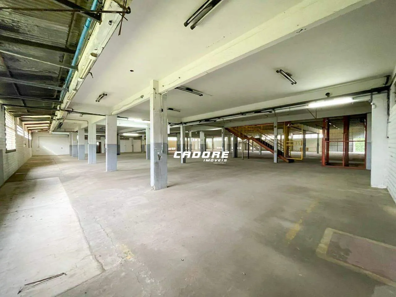 Excelente Galpão para locação no bairro Salto Weissbach I Cadore Imoveis — foto 2