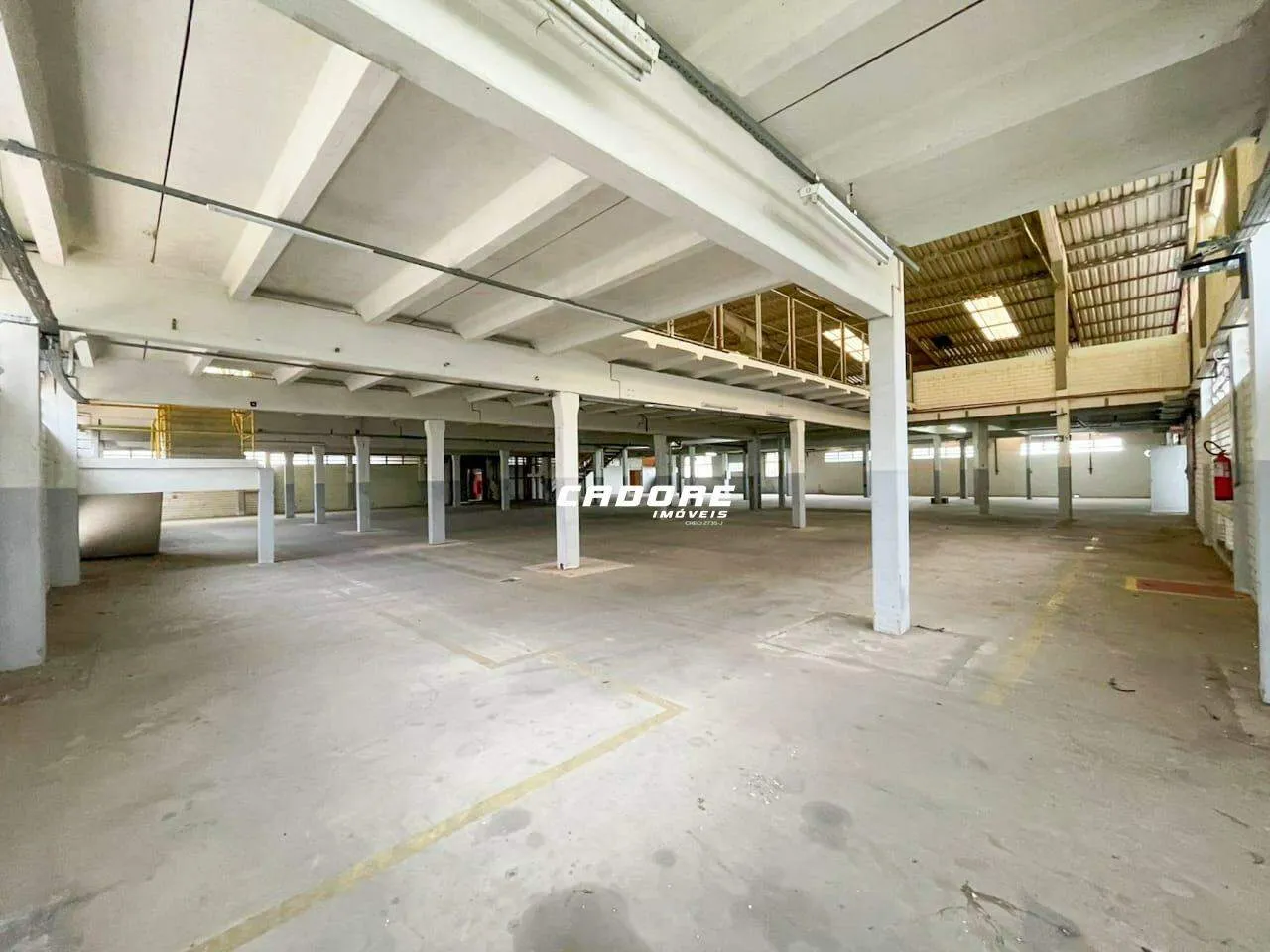 Excelente Galpão para locação no bairro Salto Weissbach I Cadore Imoveis — foto 4