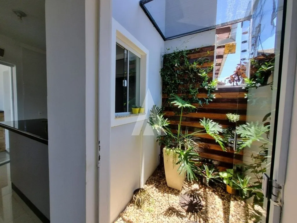 Sobrado Geminado com 1 suíte(s) mais 1 quarto(s) à venda no bairro Floresta em Joinville, por R$ 550.000,00 . — foto 4