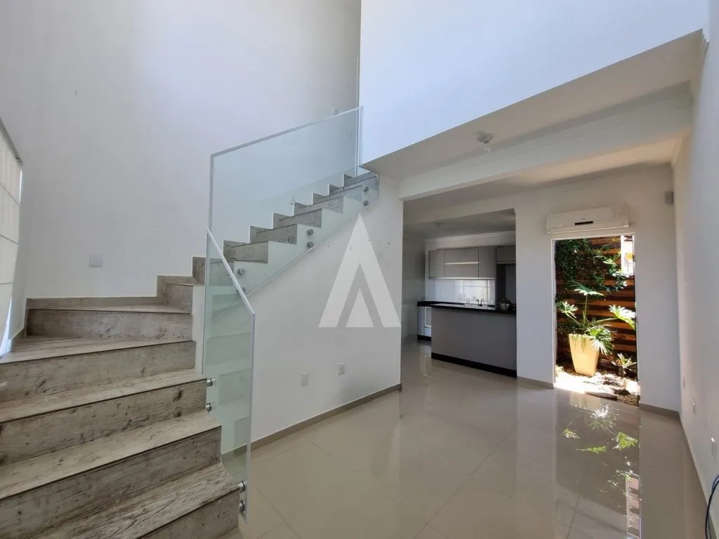 Sobrado Geminado com 1 suíte(s) mais 1 quarto(s) à venda no bairro Floresta em Joinville, por R$ 550.000,00 . — foto 7