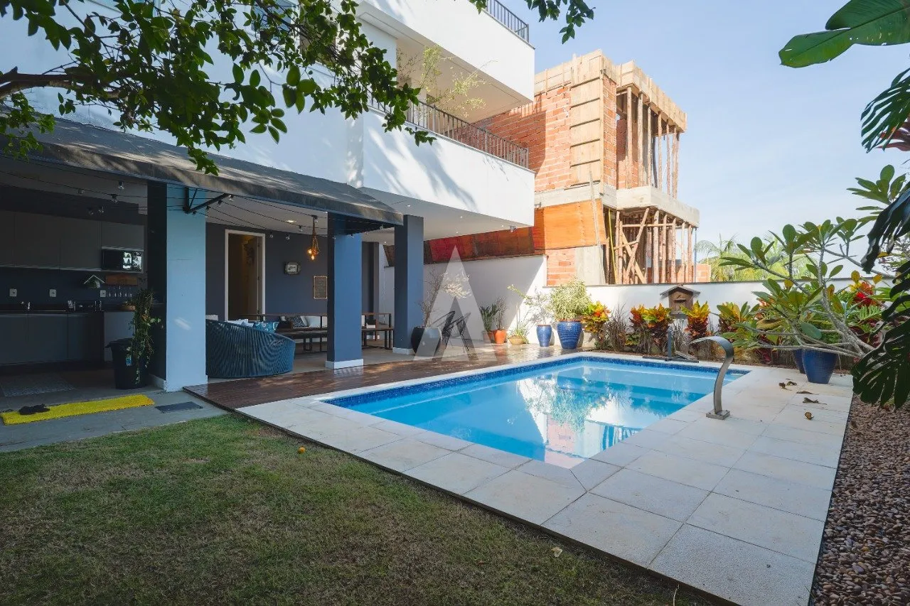 Casa à venda com 3 quartos, 3 vagas, 352m² na região do bairro Saguaçú, próximo à Rua Aracaju, Joinville — foto 7