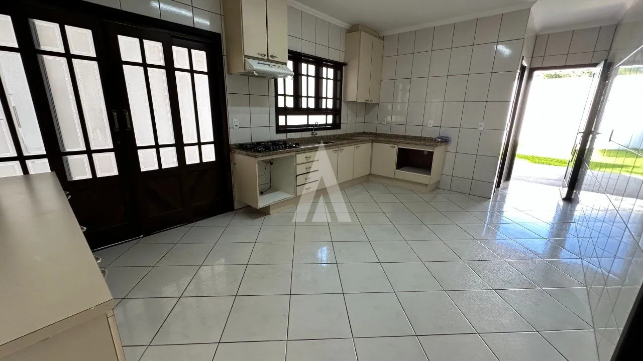 Casa averbada com 1 suíte(s) mais 2 quarto(s) à venda no bairro Boehmerwald em Joinville, por R$ 690.000.00. — foto 5