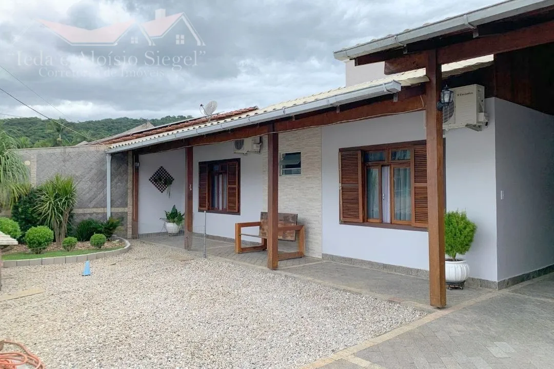 Casa com Piscina e Área de Lazer no Bairro Progresso - Blumenau/SC Ref. 1444 — foto 3